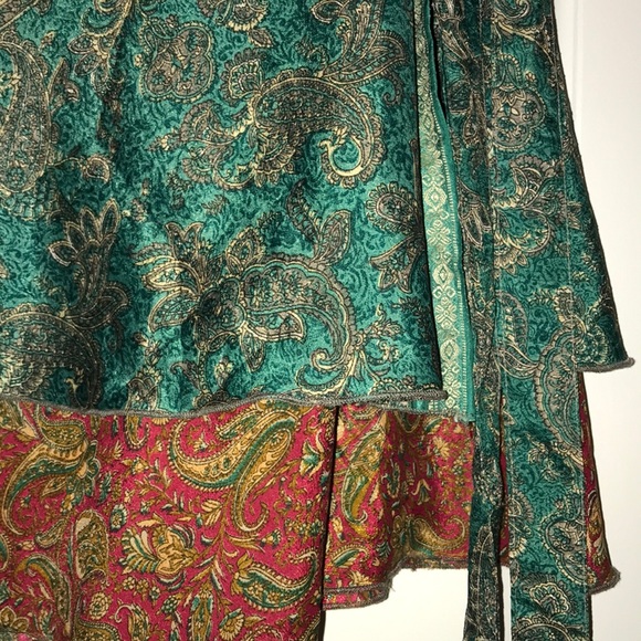 Sari wrap skirt,reversible, Red/green/gold - Picture 8 of 10